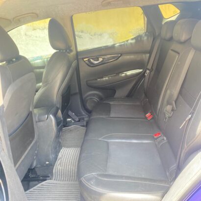 Nissan Qashqai toute option essence modèle août 2018, 32000Km prix de ventre 2 650 000FDJ