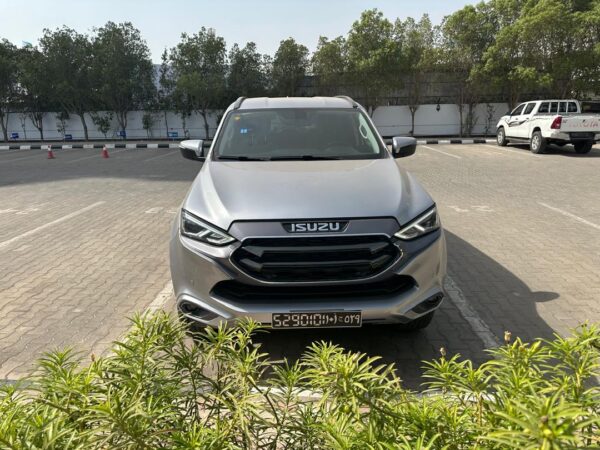 ISUZU NEW MUX